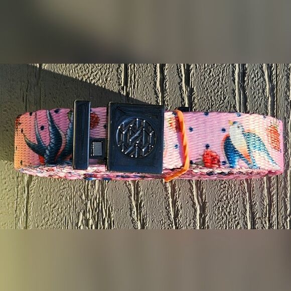 ZOX "LOVE KNOWS NO BOUNDS" #173 STRING NEW COLLECTIBLE PINK HOODIE STRING - Picture 4 of 4